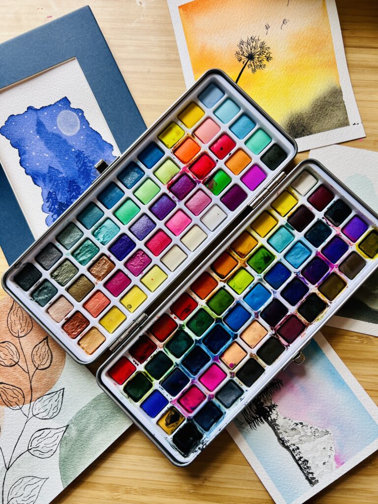 A bunch of watercolor paintings that I've made with the Grabie 100 Watercolor Set